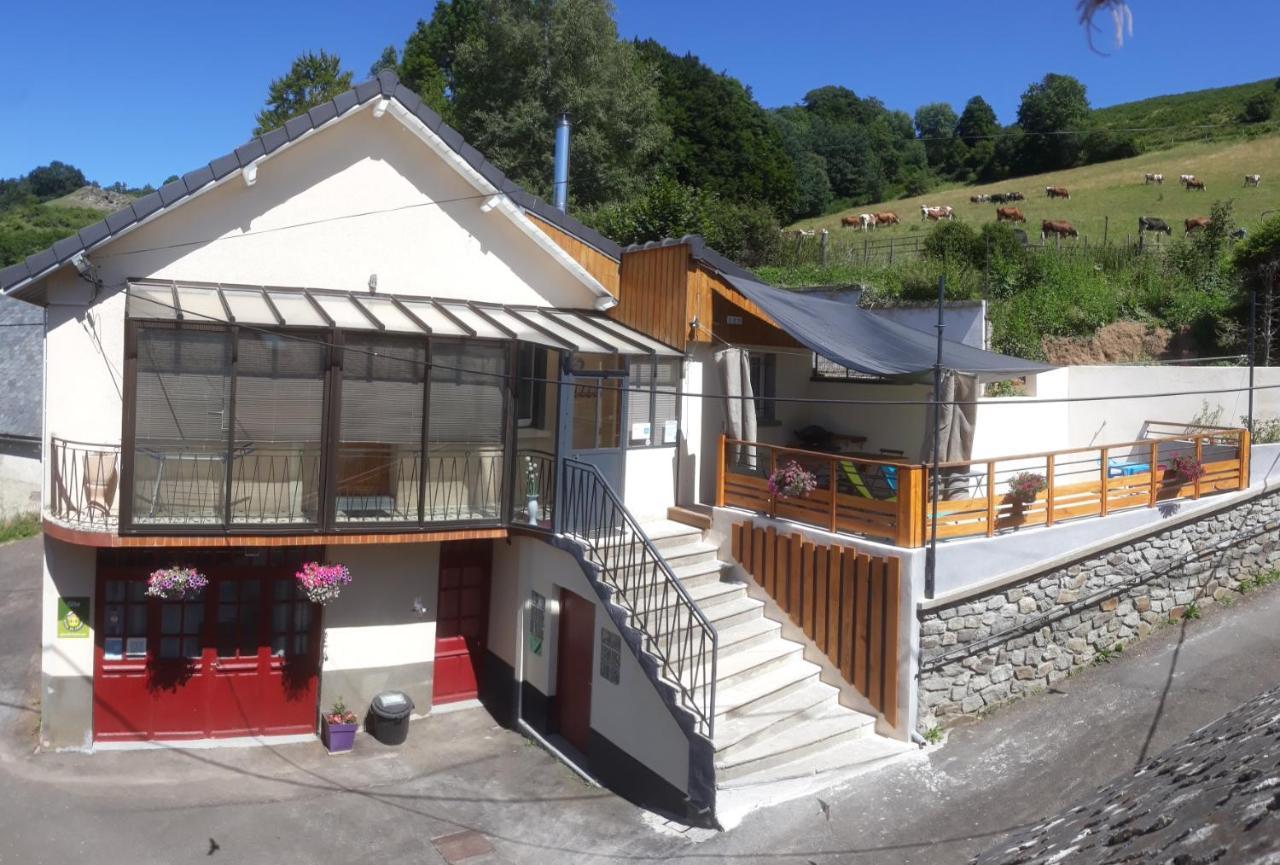 Les Planchettes Orcival Exterior foto